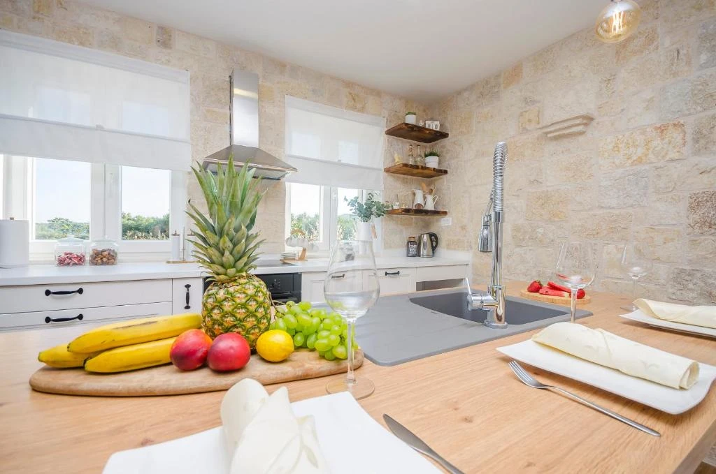 Kitchen & Living room photo 3