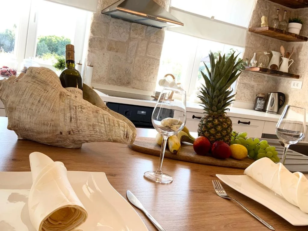 Kitchen & Living room photo 8